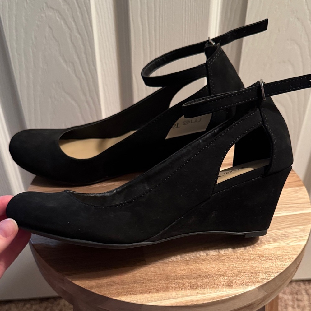 me too Black Ankle-Strap Wedge Pumps - Picture 9 of 9